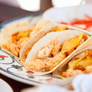 Portobello pups &amp; macaroni salad